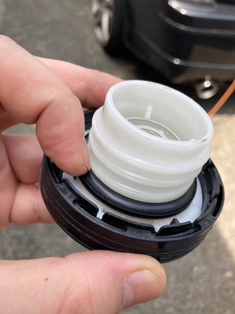 パージバルブ ガソリンキャップ 交換 DIY