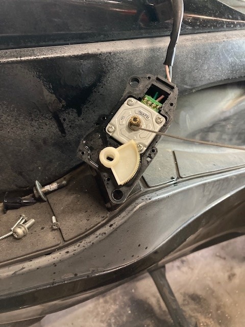 セカンダリスロットルバルブ 故障 DIY C28 C29