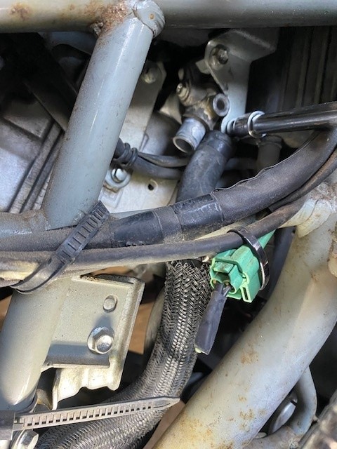 水温計 レッドゾーン エンジン掛からない DIY