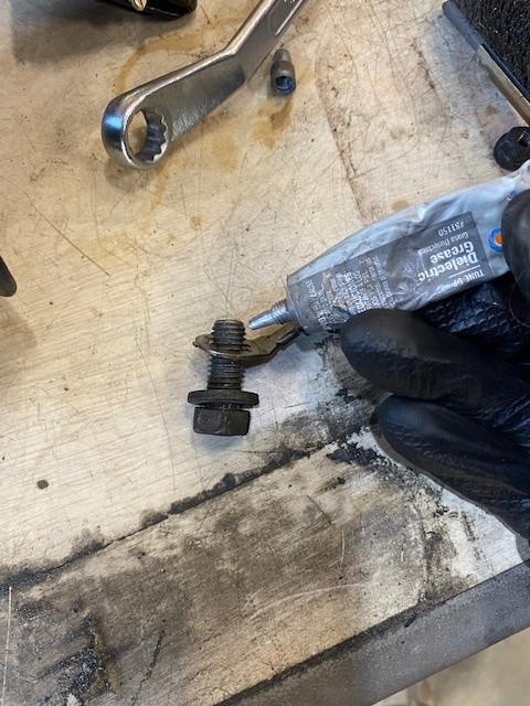 電圧低下 原因 DIY アース不良