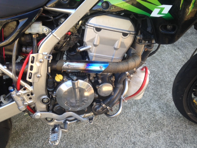 Dトラッカー KLX250 マフラー熱対策