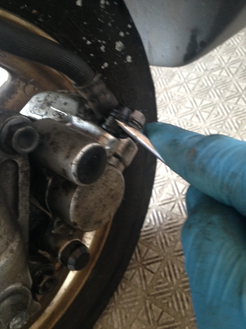 AF35 ライブディオ スクーター フロントブレーキ引きずり キャリパーOH