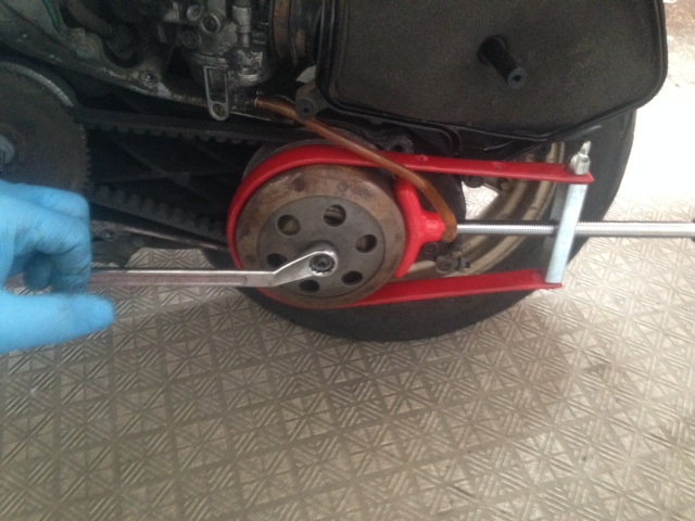 AF35 ライブディオ後期 スクーター クラッチシュー 前に進まない