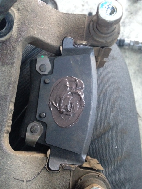 クライスラー 外車 ブレーキパッド 交換方法